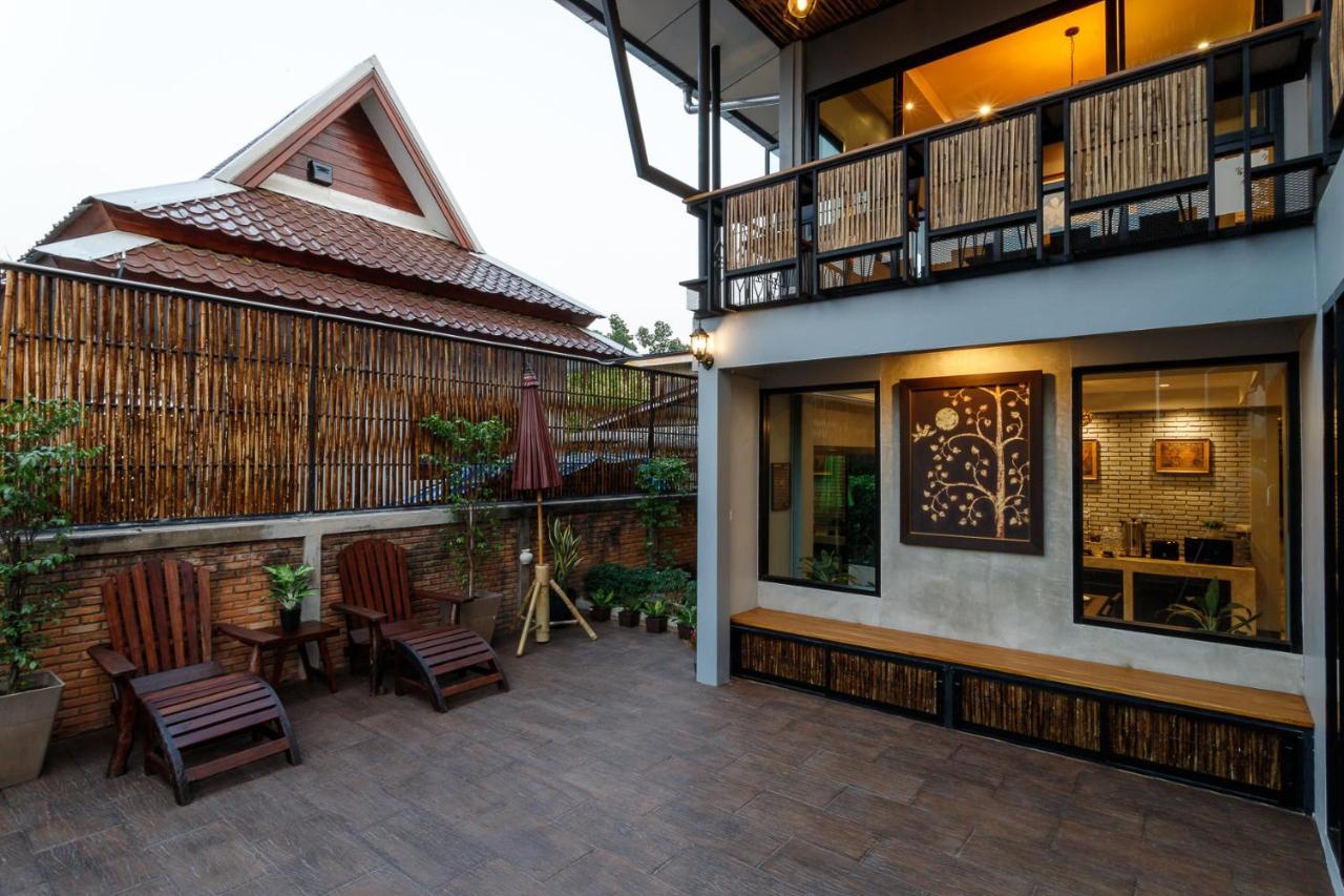 Hostel One Art And Gallery Chiang Mai Exterior photo